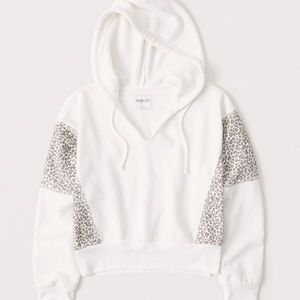 NWT Abercrombie & Fitch Split Neck Hoodie